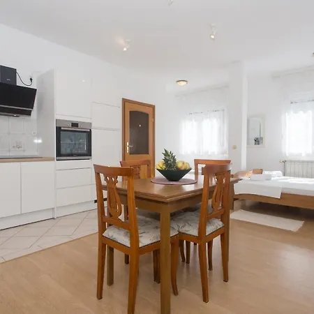 Apartments Villa Japeri Kastela Room photo